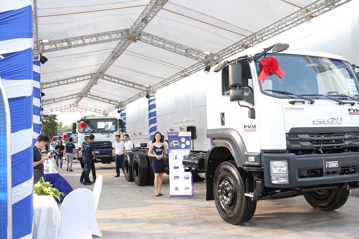 Description: http://isuzu-vietnam.com/xetai/public/uploads/Post/HINH%20TONG%20QUAN%20E4/HINH%20TQ%2019.jpg